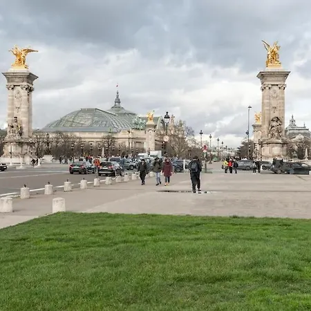 Luxe Au Centre Des Invalides Parijs